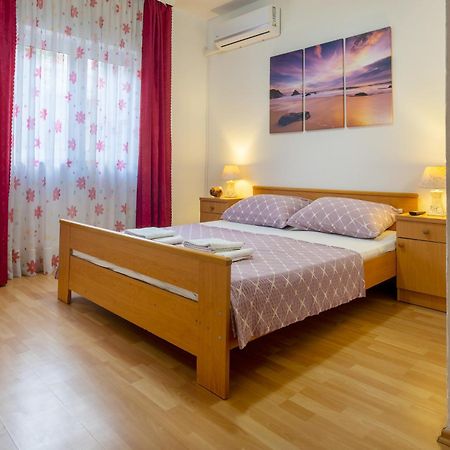 Apartments And Rooms Breeze Neum Buitenkant foto